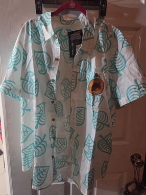 Hot Topic Animal Crossing Leaf-Print Button-Up Shirt
